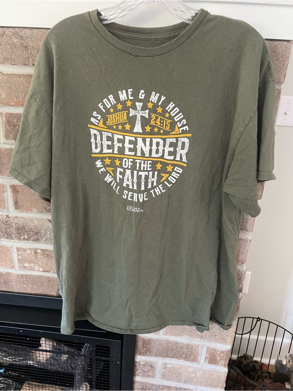 Men's Olive Green 'Defender of the Faith' Short Sleeve Graphic Tee